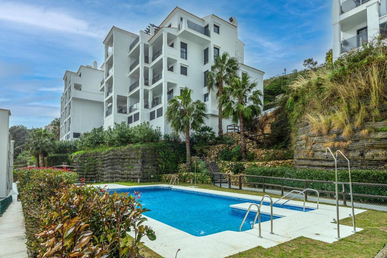 Luxurious Apartment With Sea Views Blue Suites B2-103 Манилва Екстериор снимка