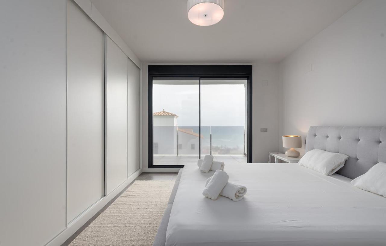 Luxurious Apartment With Sea Views Blue Suites B2-103 Манилва Екстериор снимка