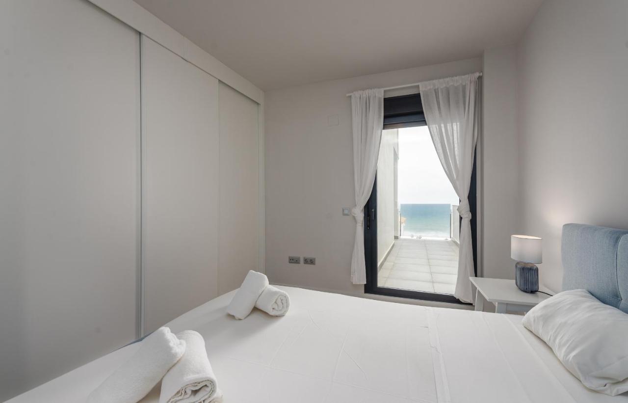 Luxurious Apartment With Sea Views Blue Suites B2-103 Манилва Екстериор снимка