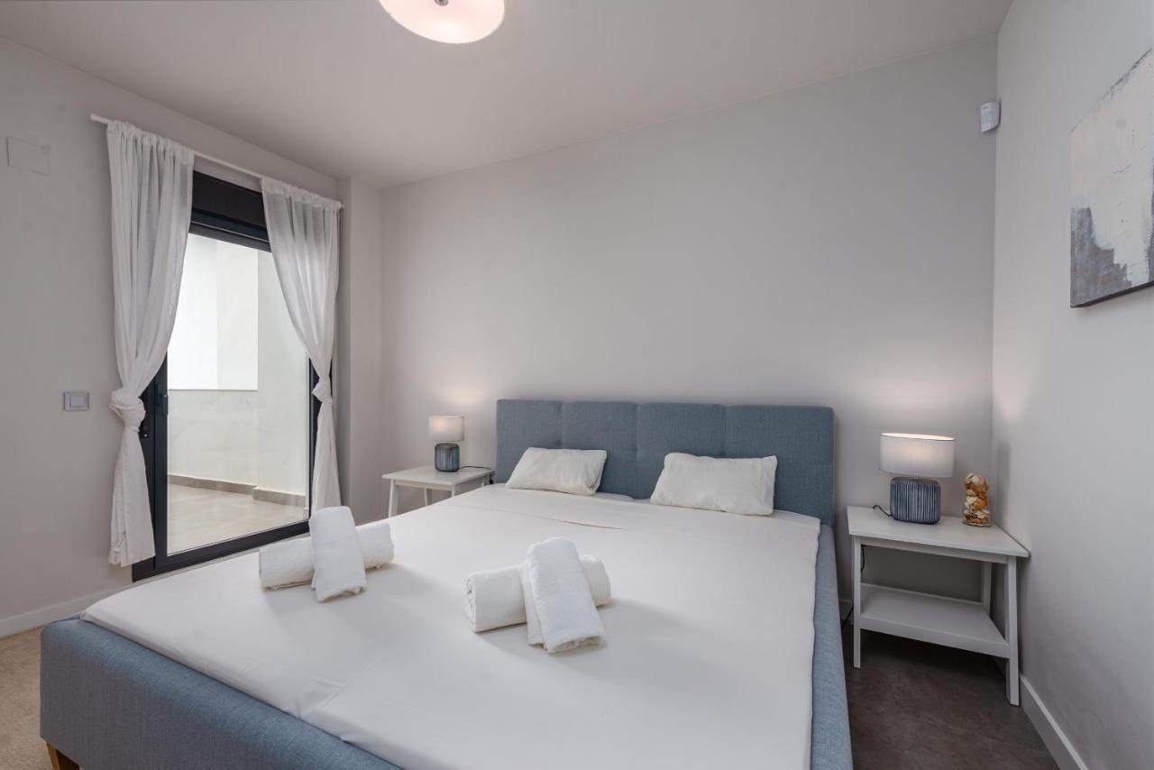 Luxurious Apartment With Sea Views Blue Suites B2-103 Манилва Екстериор снимка