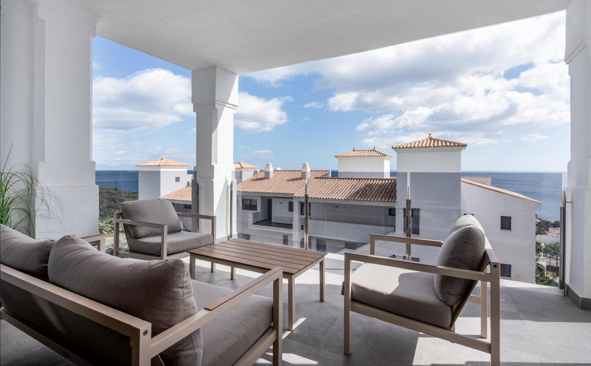 Luxurious Apartment With Sea Views Blue Suites B2-103 Манилва Екстериор снимка