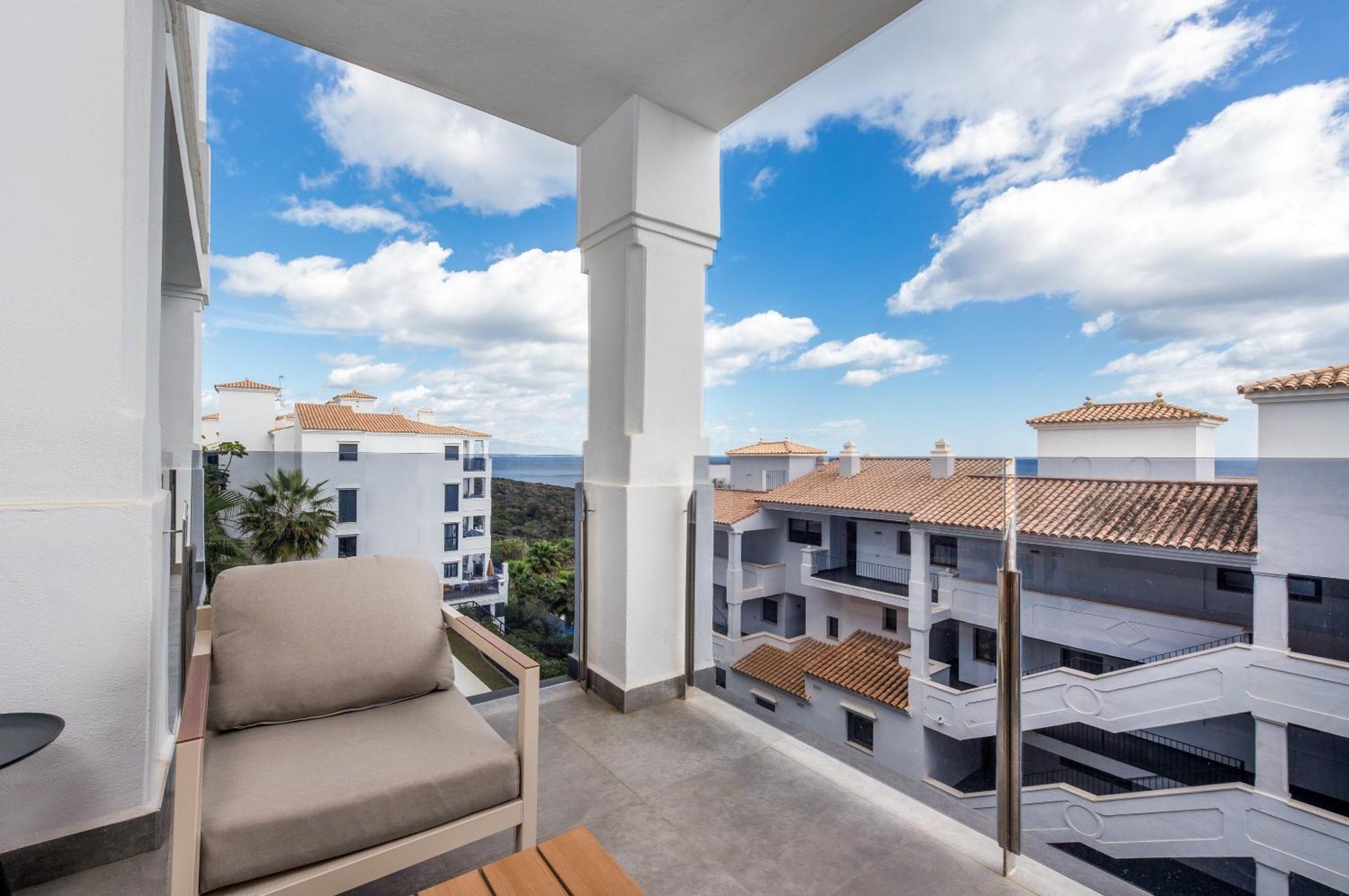 Luxurious Apartment With Sea Views Blue Suites B2-103 Манилва Екстериор снимка