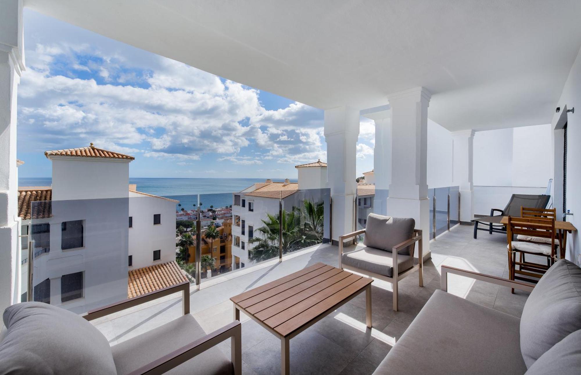 Luxurious Apartment With Sea Views Blue Suites B2-103 Манилва Екстериор снимка
